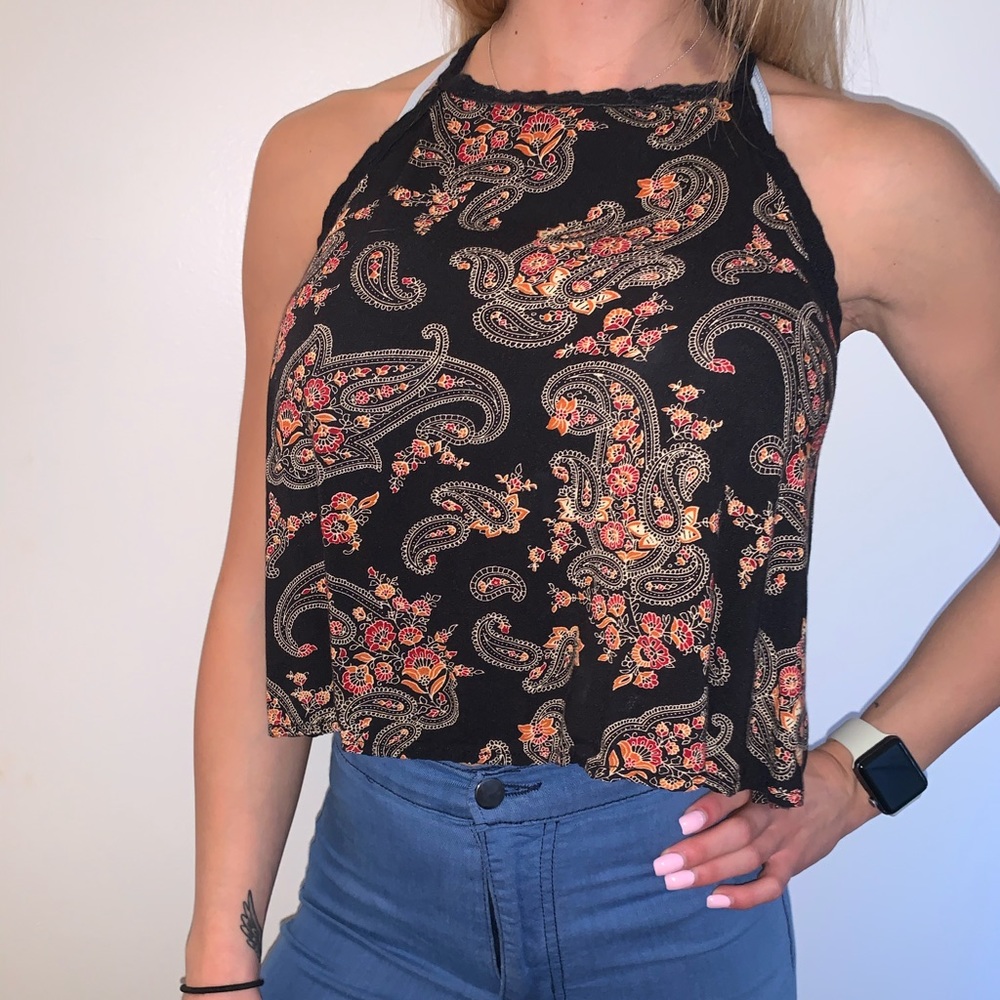 Kendall & Kylie paisley tank!!